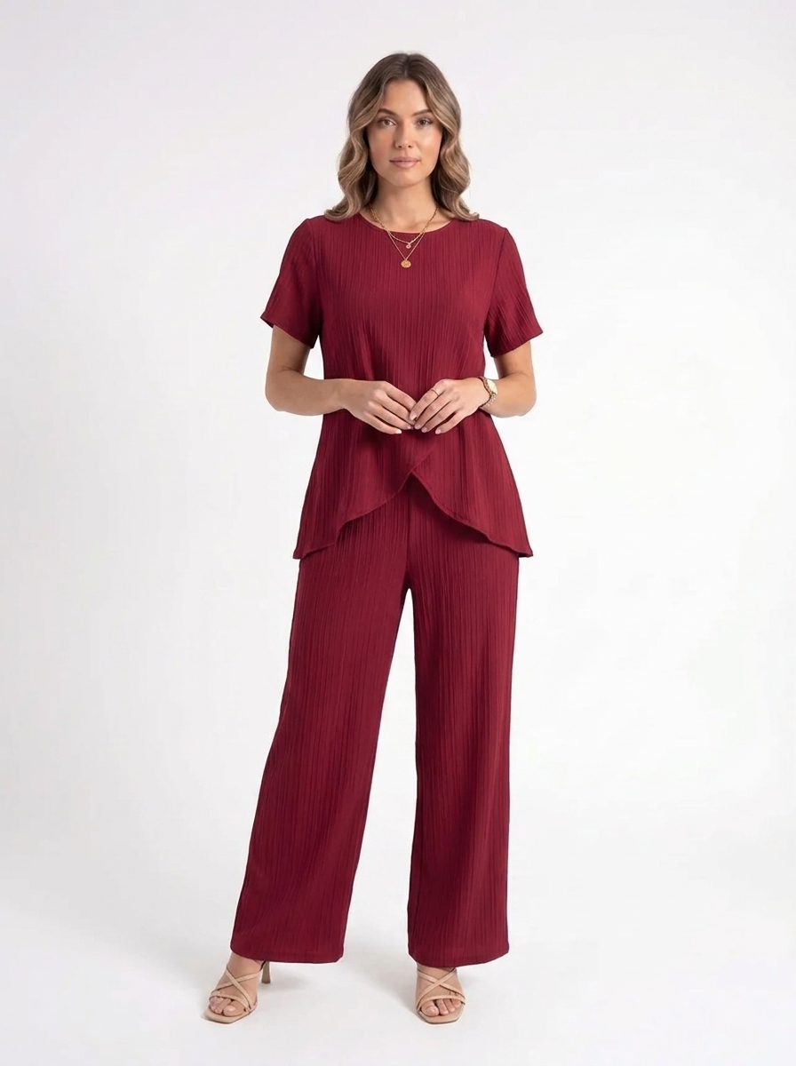 Elara – Ribbed Comfort Set